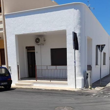Vacanza A Due Passi Dal Mare Torre San Giovanni Ugento Exterior foto